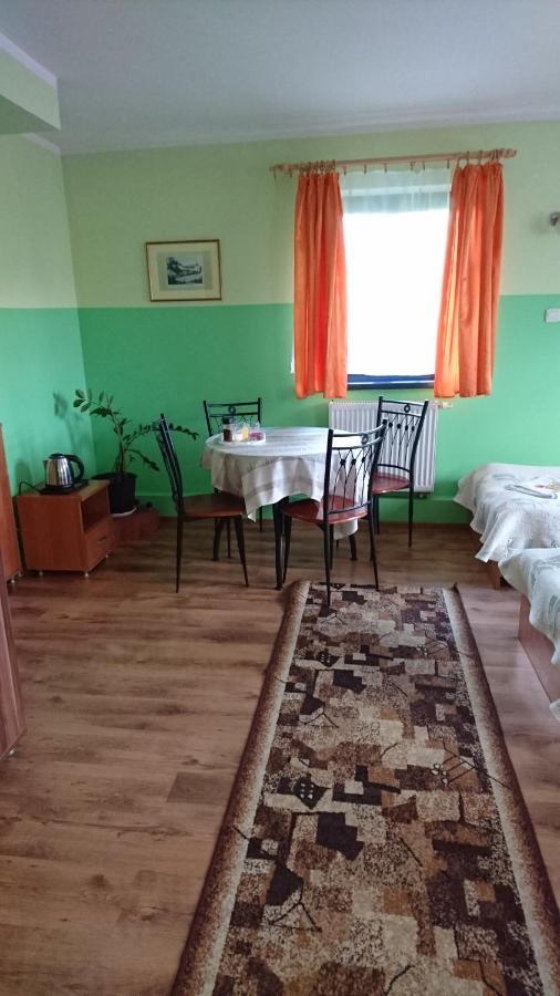 Hotelik Warmia -Pensjonat, Hostel Лидзбарк Вармински Екстериор снимка